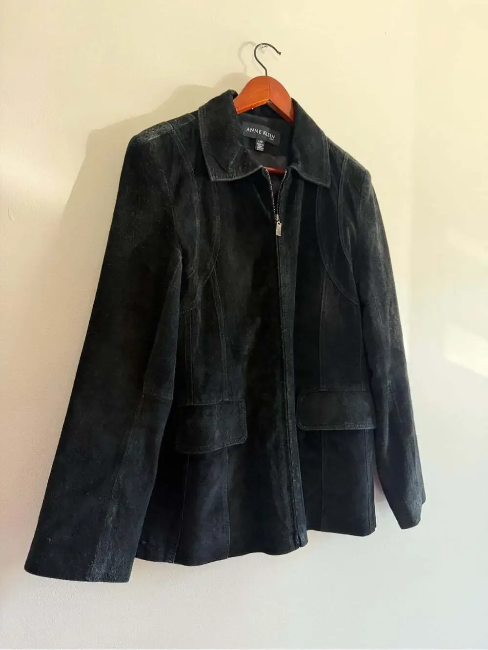 90s Minimalist / Quiet Luxury Anne Klein Black Suede Leather Jacket L